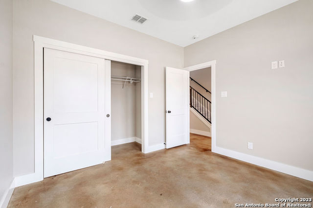 Image 17 of 30 For 1910 Houston St - Bldg.4 E