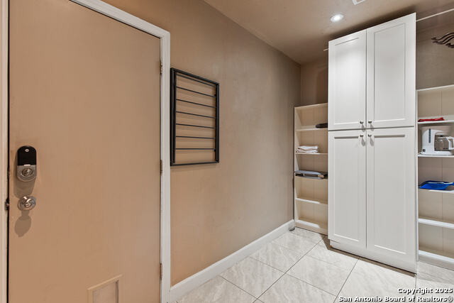 Image 19 of 30 For 2263 Regency Pt