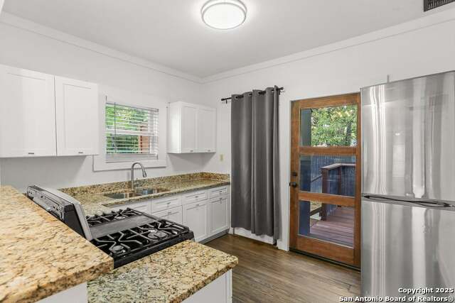 Image 14 of 17 For 1614 Palmetto Ave N