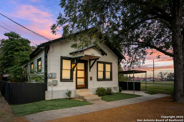 Image 9 of 17 For 1614 Palmetto Ave N