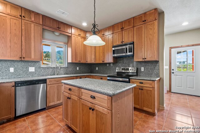 Image 19 of 38 For 1174 Highland Terrace