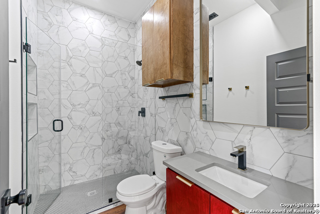 Image 3 of 27 For 107 Harding Place #201  201