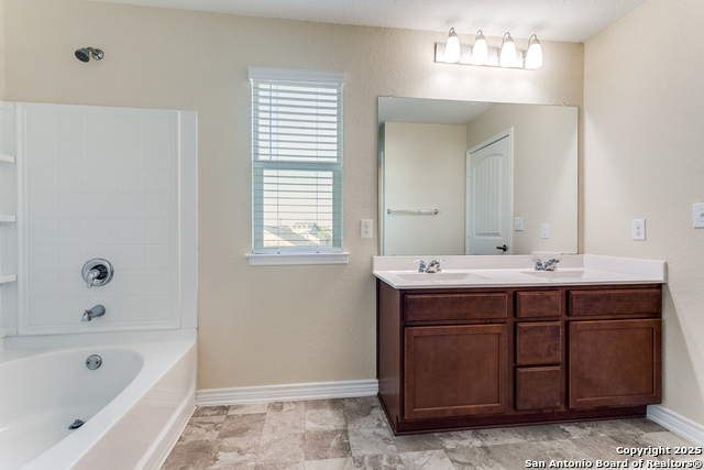 Listing photo id 14 for 5707 Tranquil Dawn