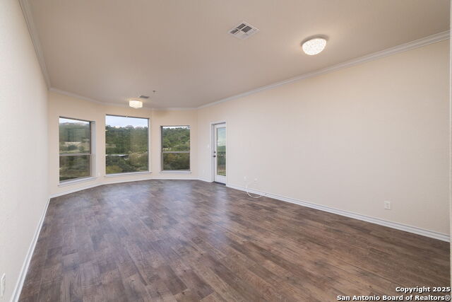 Listing photo id 10 for 20 Tapatio  205