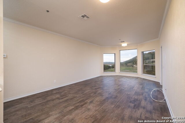 Listing photo id 12 for 20 Tapatio  205