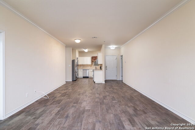 Listing photo id 14 for 20 Tapatio  205