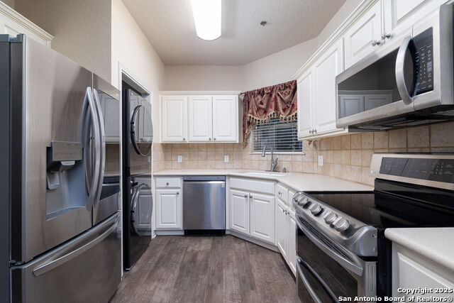 Listing photo id 16 for 20 Tapatio  205