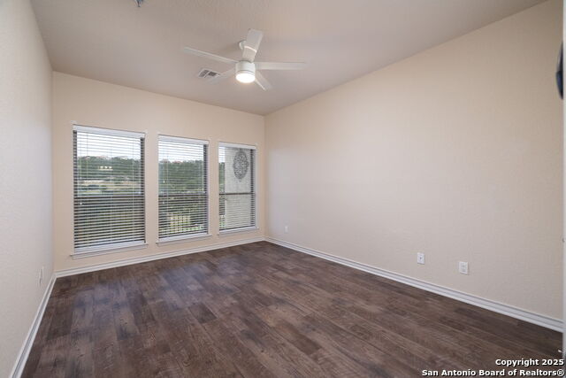 Listing photo id 18 for 20 Tapatio  205