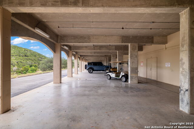 Listing photo id 28 for 20 Tapatio  205