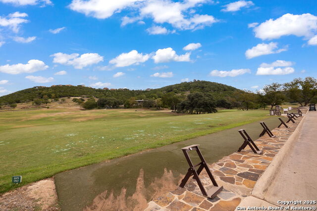 Listing photo id 29 for 20 Tapatio  205