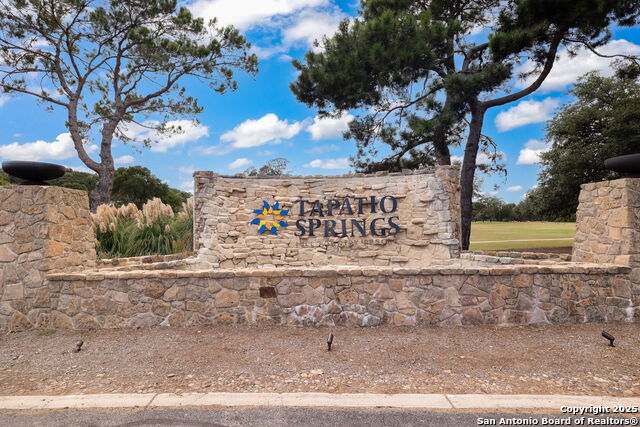 Listing photo id 30 for 20 Tapatio  205