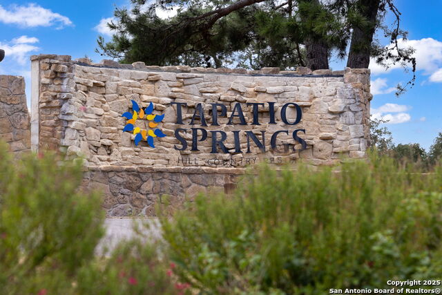 Listing photo id 32 for 20 Tapatio  205