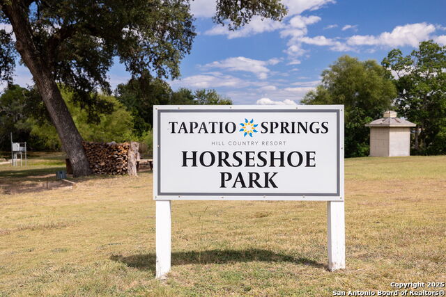 Listing photo id 33 for 20 Tapatio  205