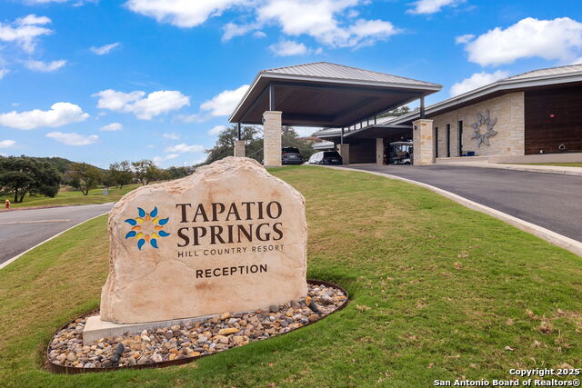 Listing photo id 35 for 20 Tapatio  205