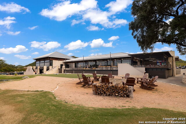 Listing photo id 36 for 20 Tapatio  205