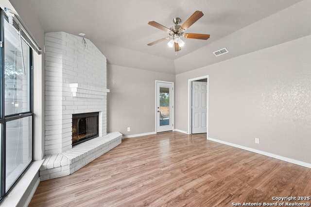 Image 11 of 44 For 706 Sunrise