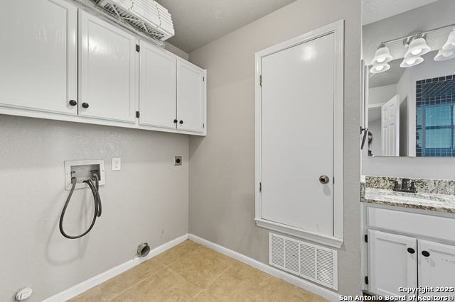 Image 22 of 44 For 706 Sunrise