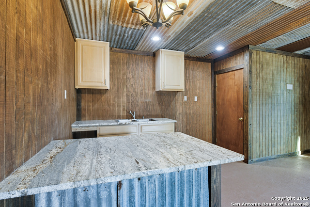 Image 35 of 44 For 706 Sunrise