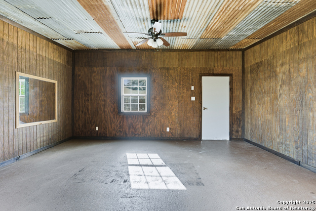 Image 37 of 44 For 706 Sunrise