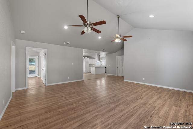 Image 9 of 44 For 706 Sunrise