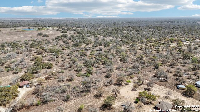 Listing photo id 53 for 609 County Road 785