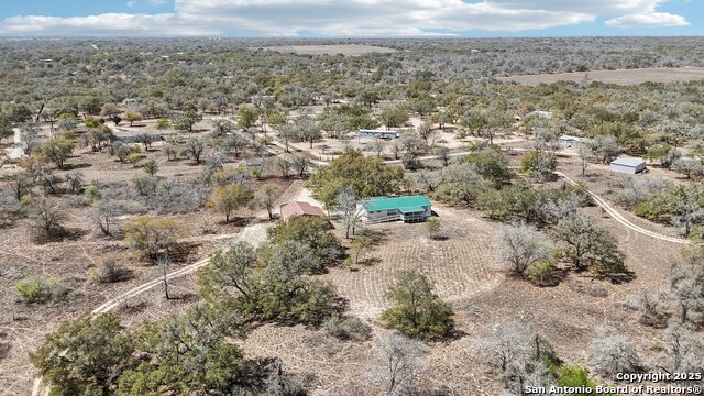Listing photo id 57 for 609 County Road 785