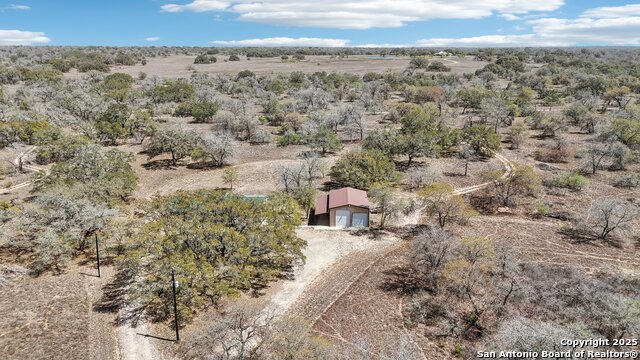 Listing photo id 58 for 609 County Road 785