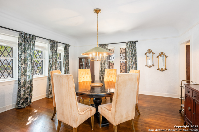 Listing photo id 15 for 211 Mary Louise