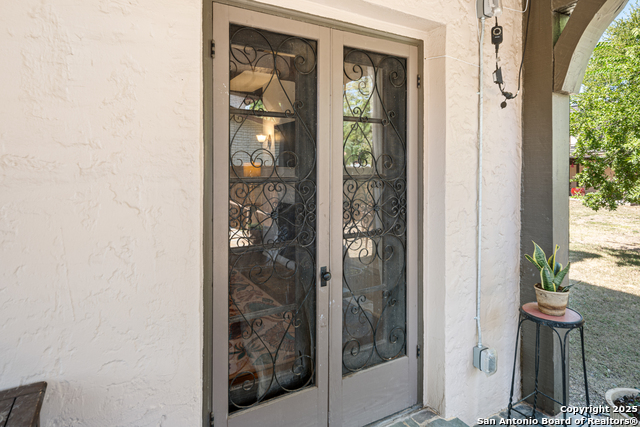 Listing photo id 17 for 211 Mary Louise