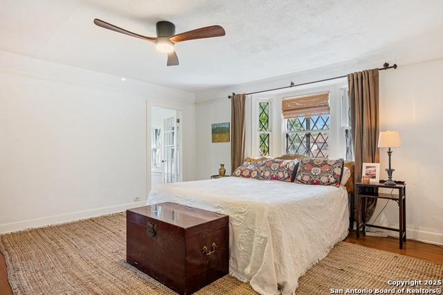 Listing photo id 25 for 211 Mary Louise