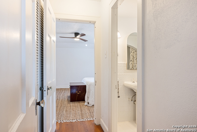 Listing photo id 28 for 211 Mary Louise