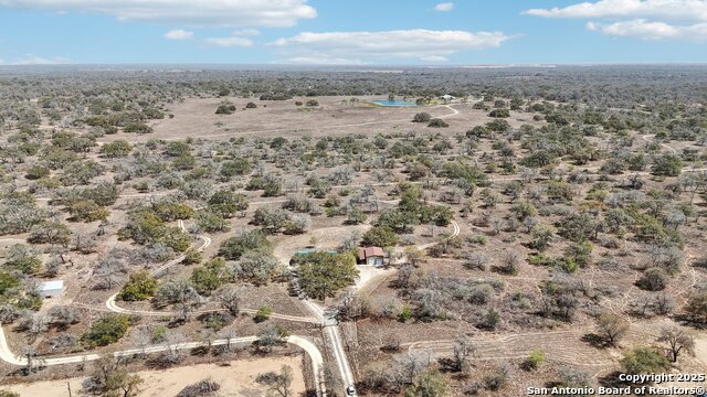 Listing photo id 5 for 609 County Road 785