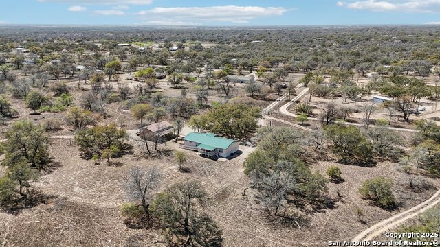 Listing photo id 6 for 609 County Road 785