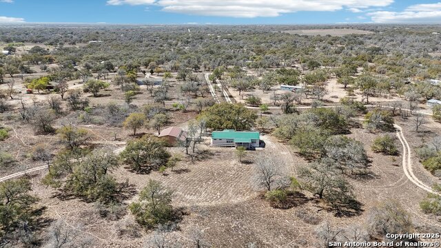 Listing photo id 7 for 609 County Road 785