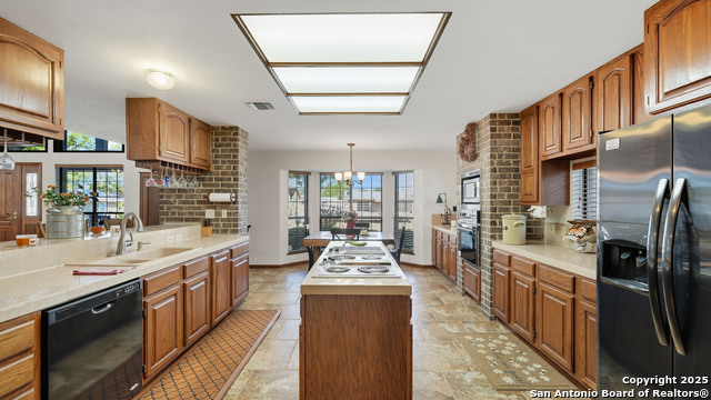 Image 25 of 48 For 400 Person W