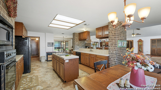 Image 30 of 48 For 400 Person W