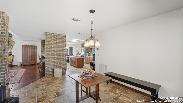 Image 32 of 48 For 400 Person W