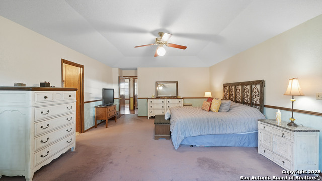 Image 35 of 48 For 400 Person W