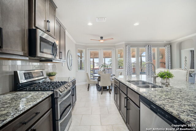 Listing photo id 13 for 624 Minerals Way