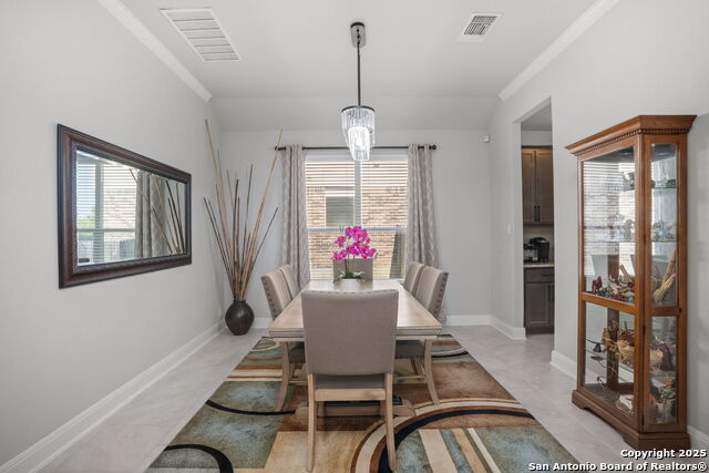 Listing photo id 3 for 624 Minerals Way