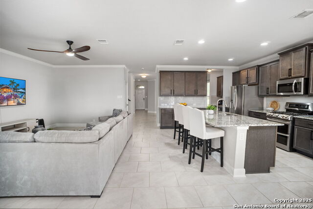 Listing photo id 7 for 624 Minerals Way