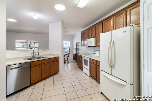 Listing photo id 10 for 2223 Sunderidge