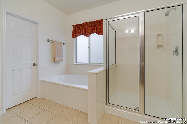 Listing photo id 13 for 2223 Sunderidge