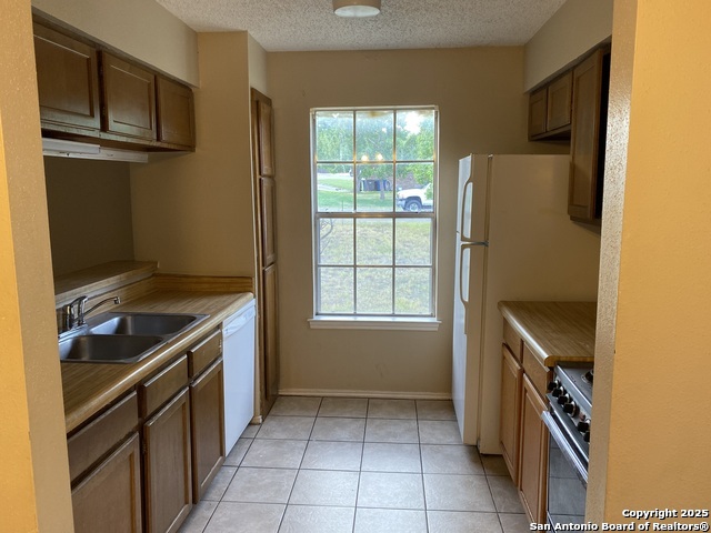 Image 2 of 7 For 14422 Hereford