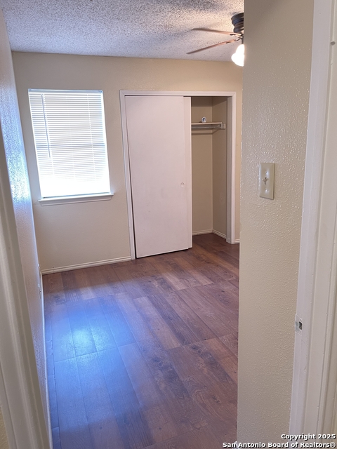 Listing photo id 8 for 10649 Starcrest