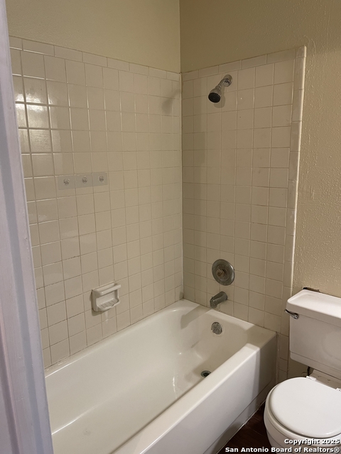 Listing photo id 16 for 10649 Starcrest