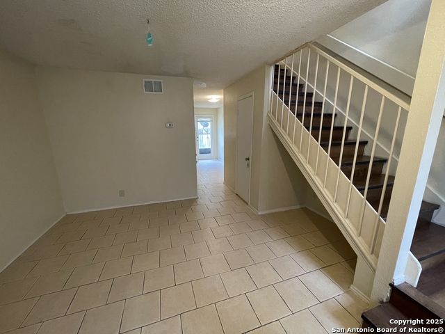 Listing photo id 0 for 10649 Starcrest