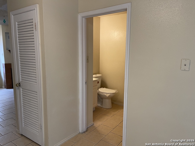 Listing photo id 4 for 10649 Starcrest