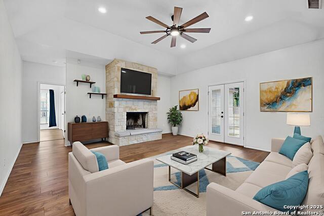 Listing photo id 8 for 145 Rosewood