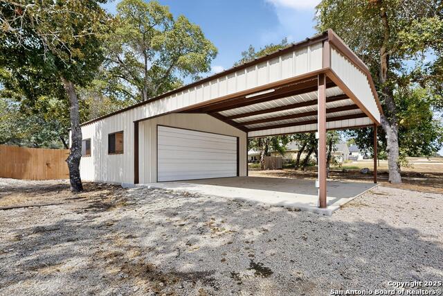Listing photo id 26 for 145 Rosewood